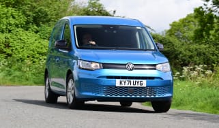 Volkswagen Caddy Cargo - front cornering